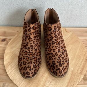 Journee Collection Womens Livvy Block Heel Booties like new